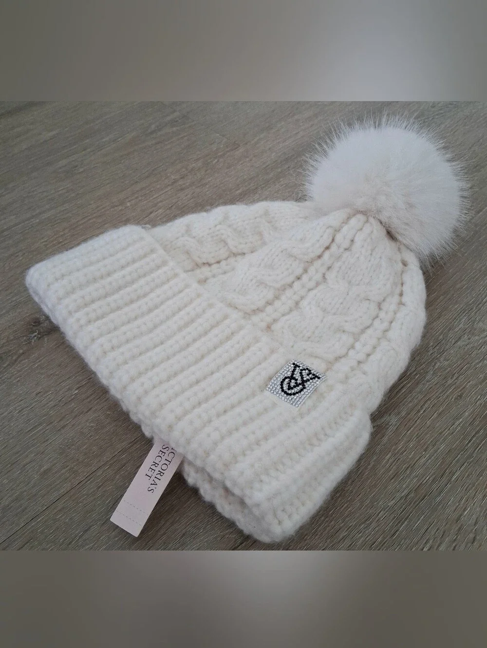 Victoria's Secret Cozy Cable-knit Pom Baenie